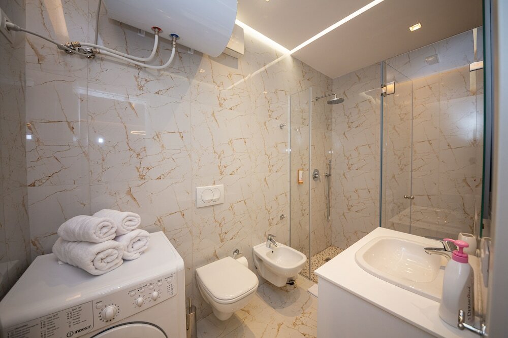 Фото Central Chic Apartments