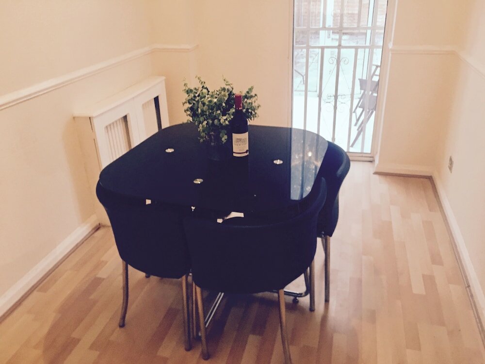 Фото Angel House