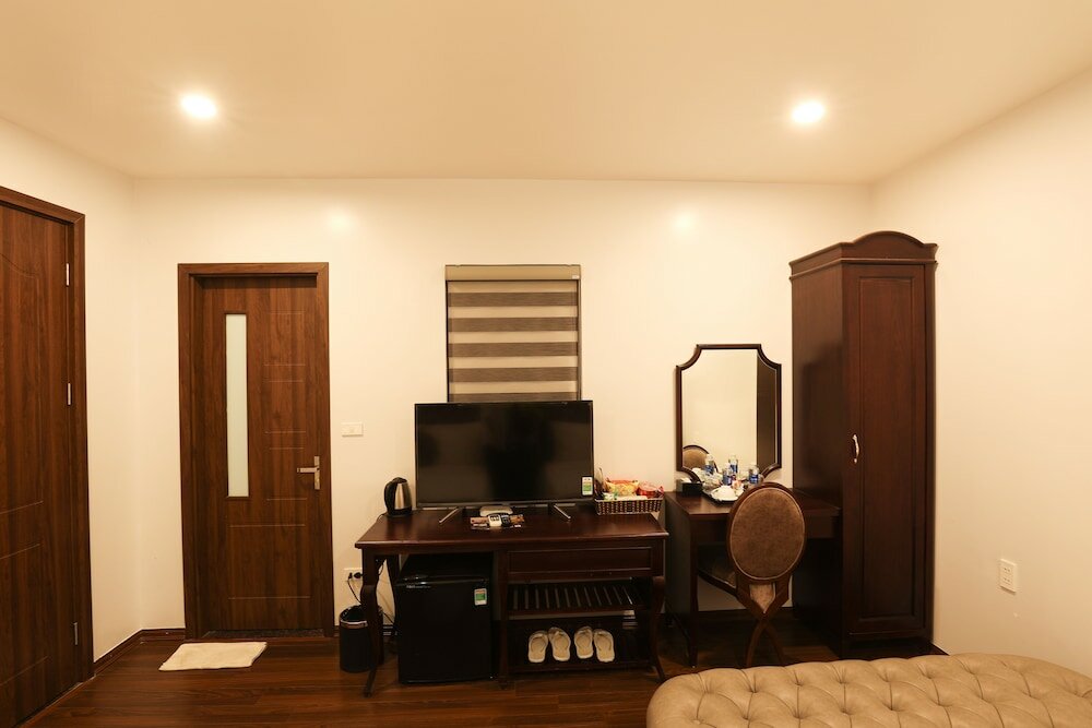 Фото Royal Văn Phú Hotel