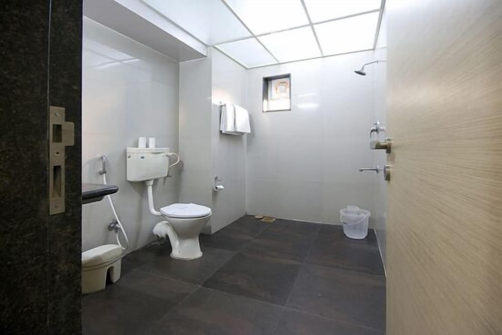 Фото My Bizz Hotel