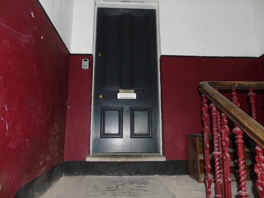 Фото Snug - Sealladh Mara Apartment