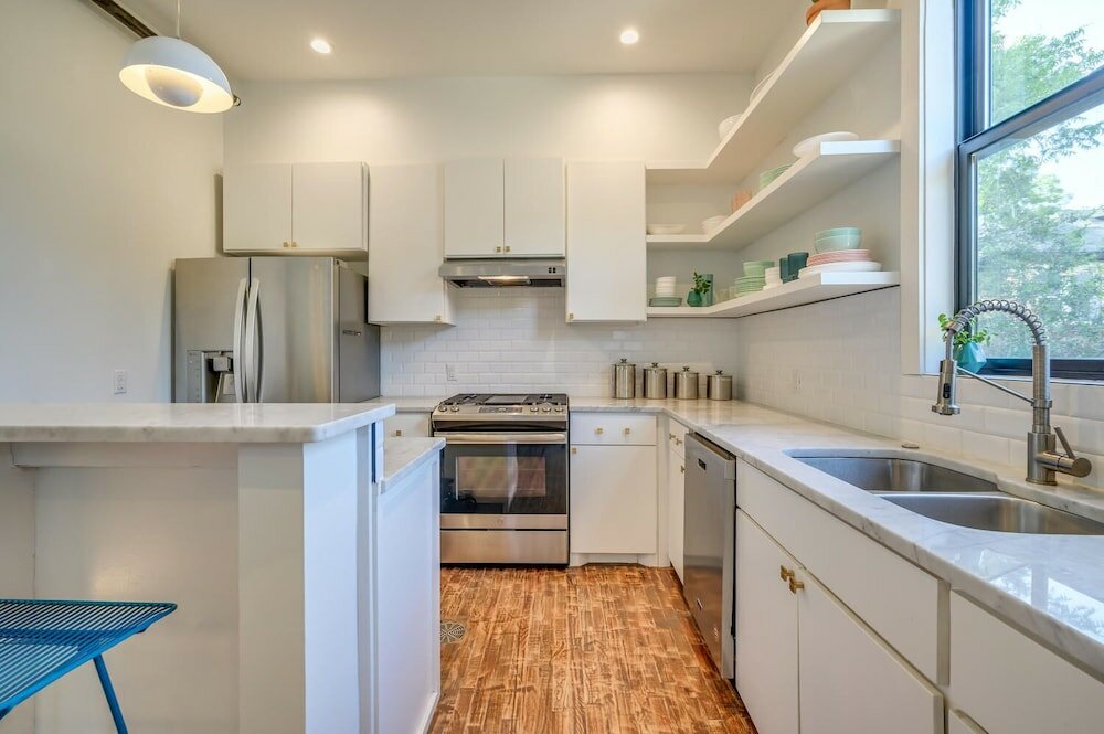 Фото Adina - Suite 202