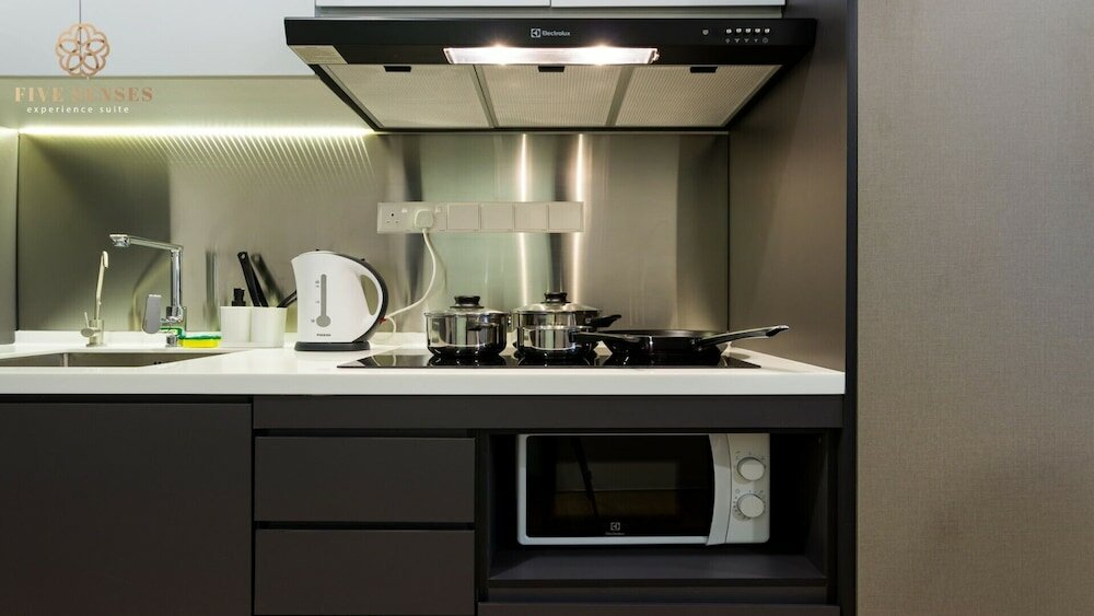 Фото Ceylonz Suites by Five Senses