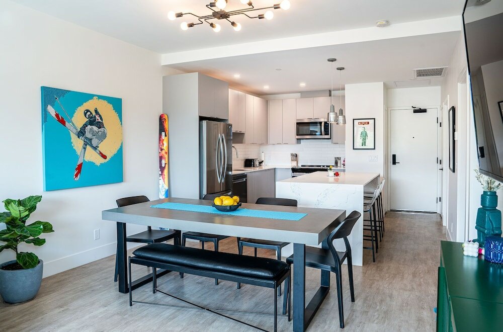 Фото The Ski Shanty by Revelstoke Vacations