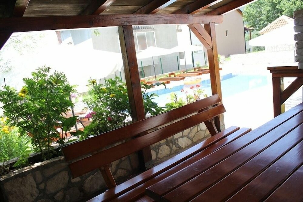 Фото Villa Oasis with swimming pool