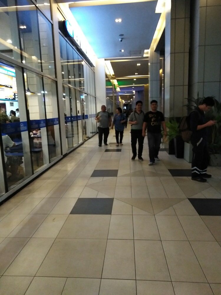 Фото Henry's Newport