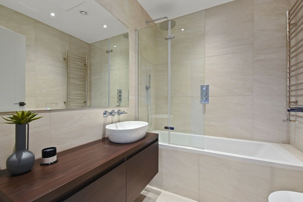 Фото Vauxhall Bridge Road by Q Apartments