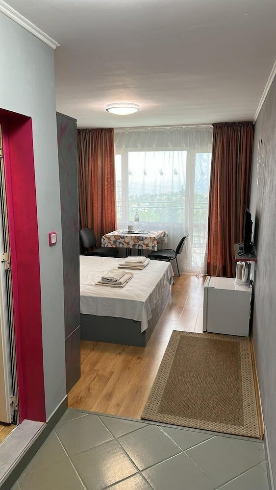 Фото Hayat Hotel Ltd