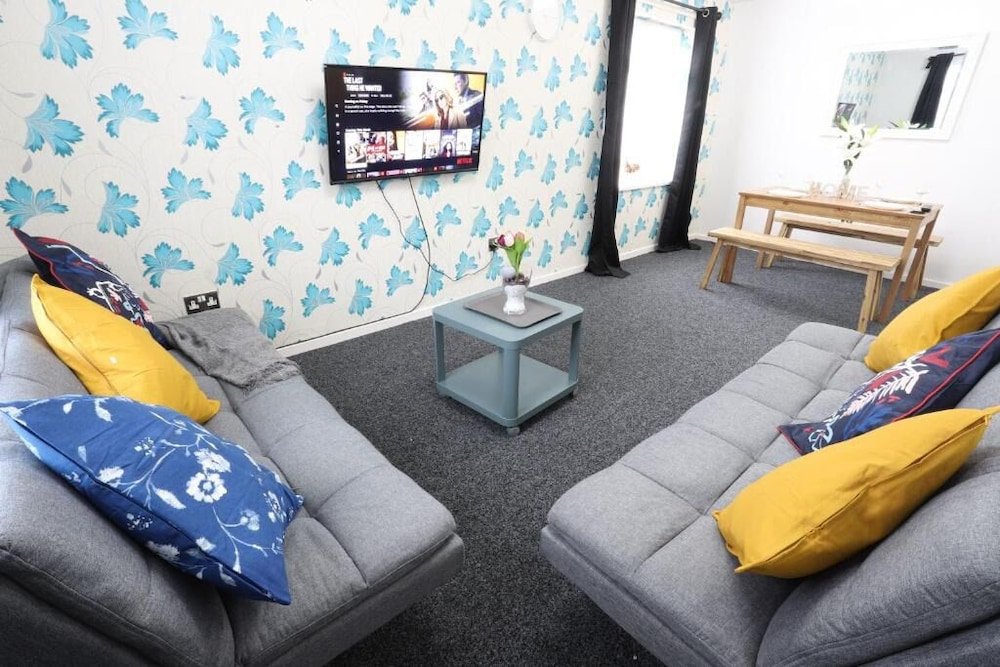 Фото B'ham Nec Hs2