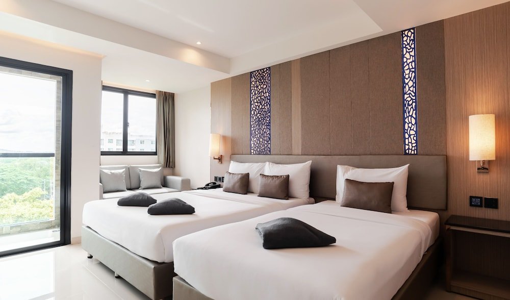 Фото The TJ Hotel