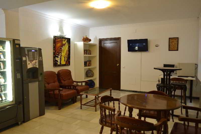 Фото Hotel Virgen de los Reyes