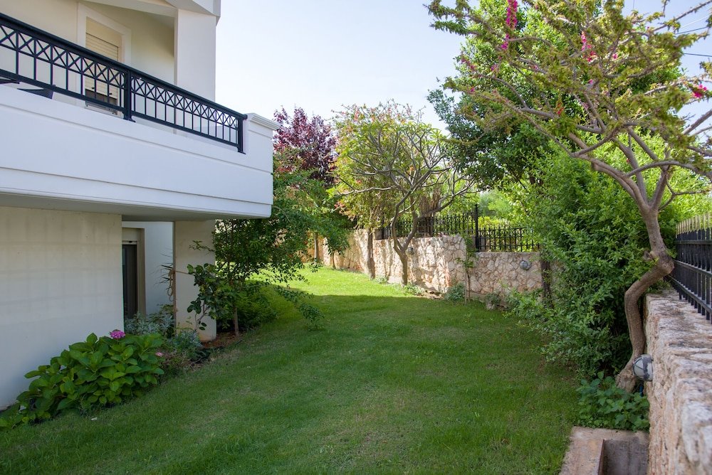 Фото Dione Apartment with Terrace near Kalathas beach