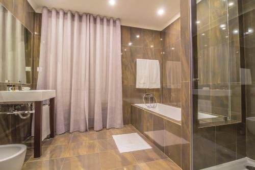 Фото Paço do Bispo Boutique House