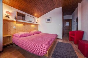 Hotel Mirabeau (Wallis, Entremont, Rue de Ransou, 72), hotel