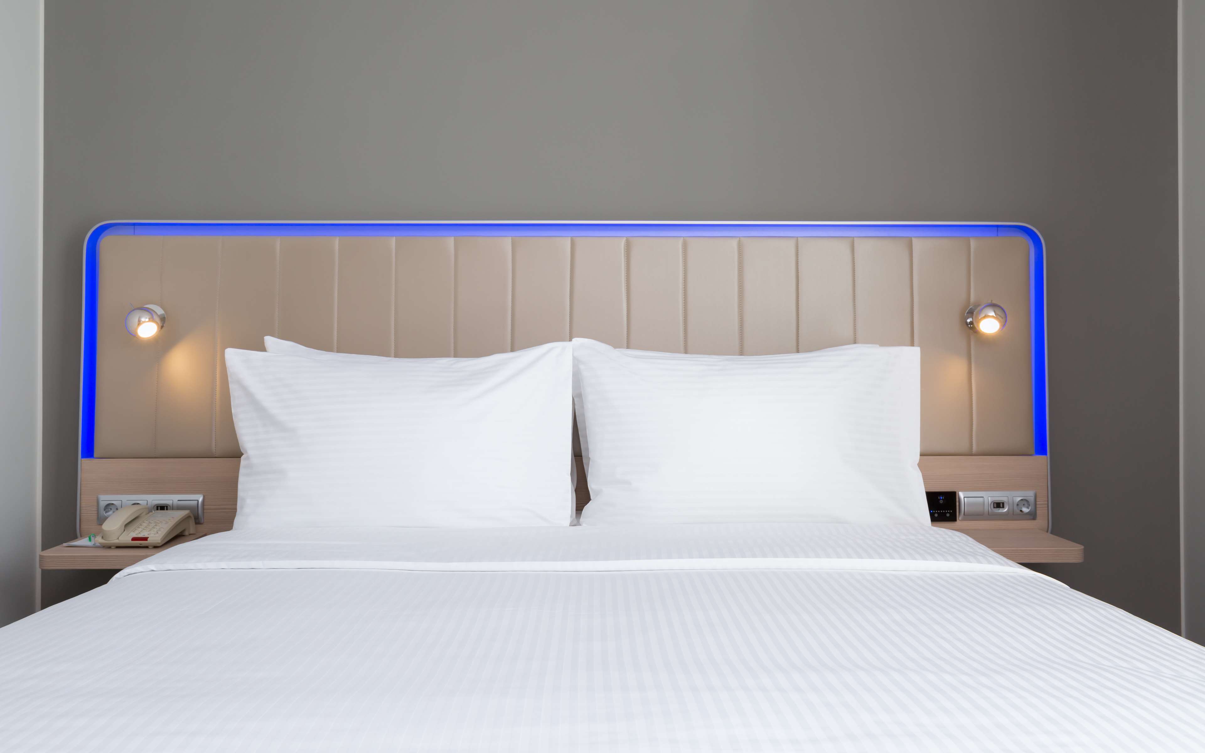 Фото Cosmos St. Petersburg Nevsky Hotel