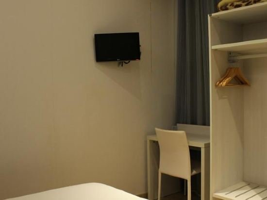 Фото Hostal Fina