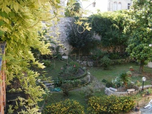 Гостиница Il Giardino Segreto di Ascoli Piceno в Асколи-Пичено