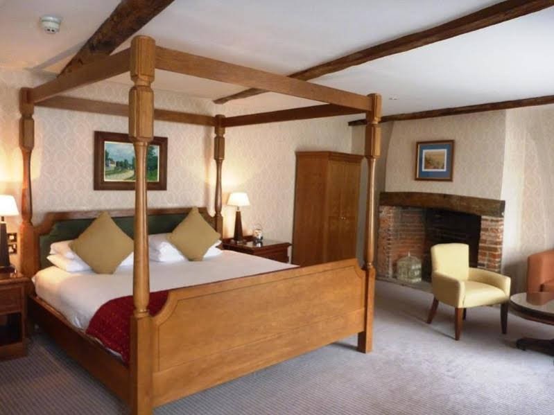 Фото The Maids Head Hotel