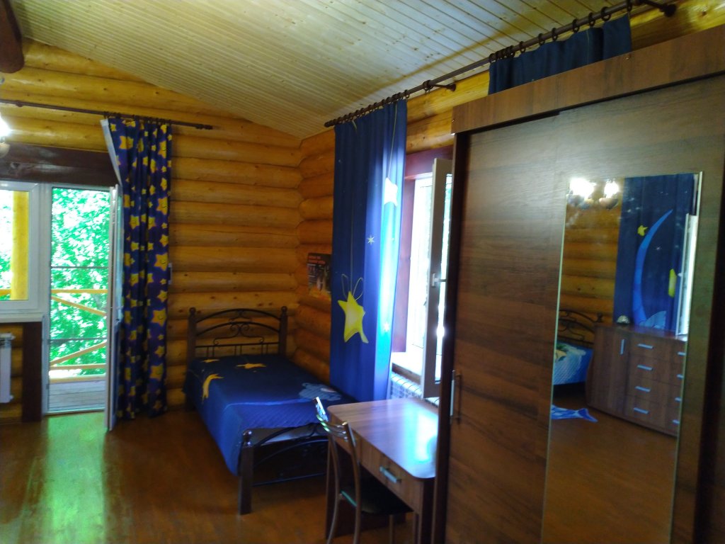 Фото Загородный дом в лесу