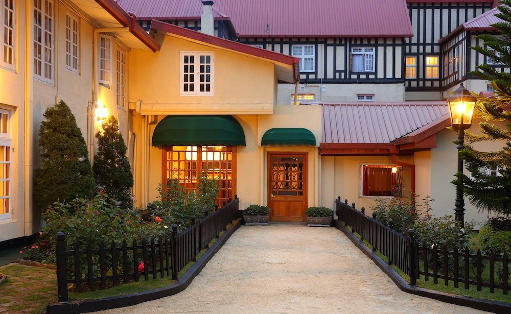 Фото The Grand Hotel Nuwara Eliya