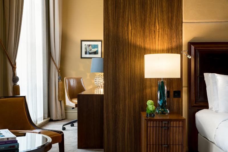 Фото St. Pancras Renaissance Hotel London