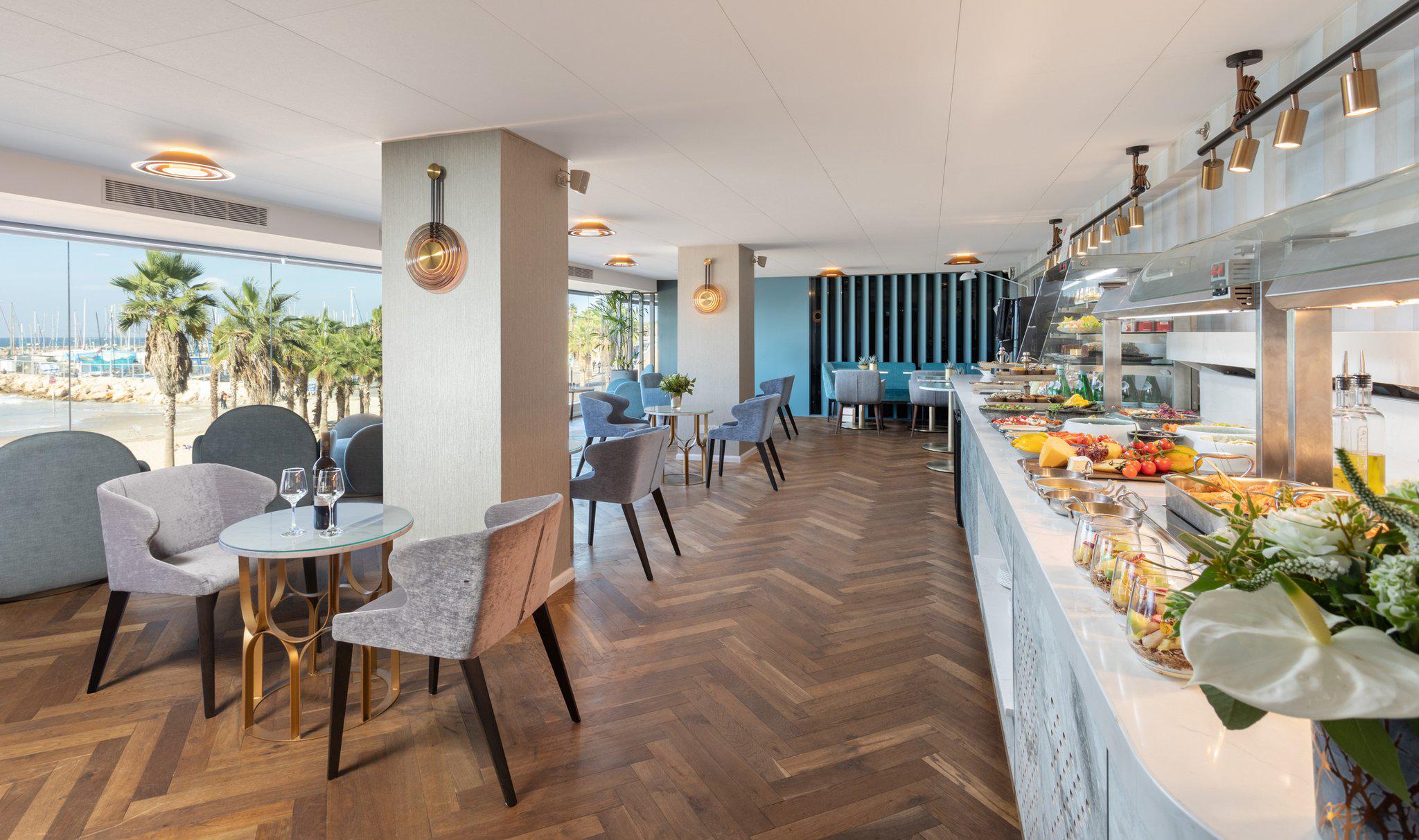 Фото Crowne Plaza Tel Aviv Beach by Ihg