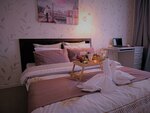 Resident (Oktyabrya Avenue, 71/2), alojamiento en alquiler diario
