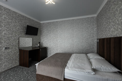 Гостиница Фемили отель в Новомихайловском