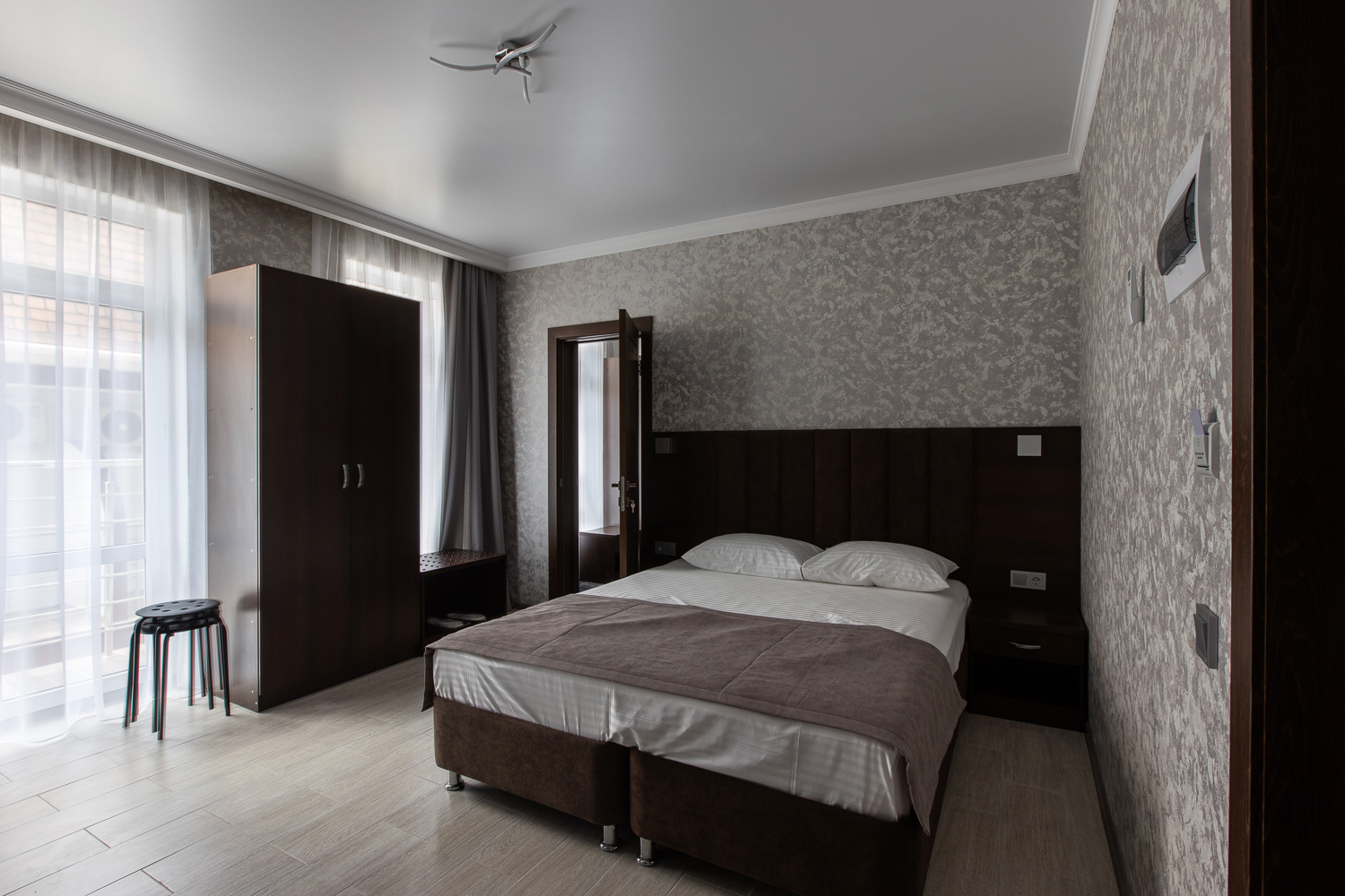 Фото Фемили отель