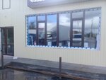 Mir Okon (Sovetskaya Street, 82), windows