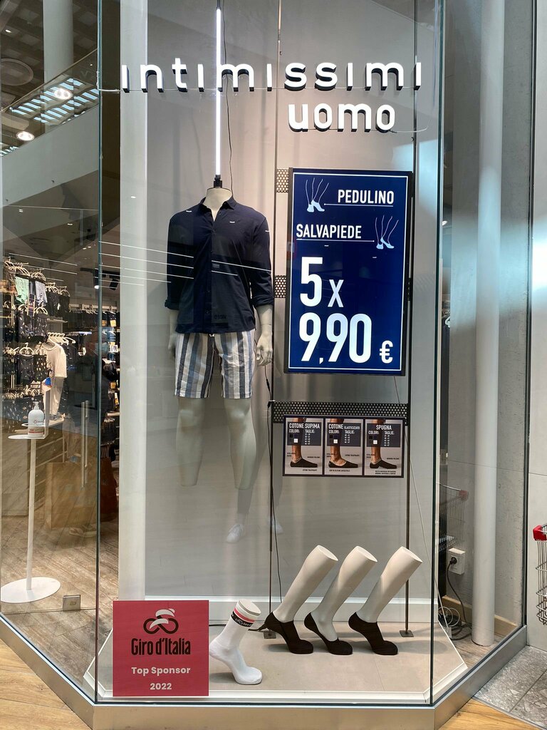 Clothing store Intimissimi Uomo, Lombardy, photo