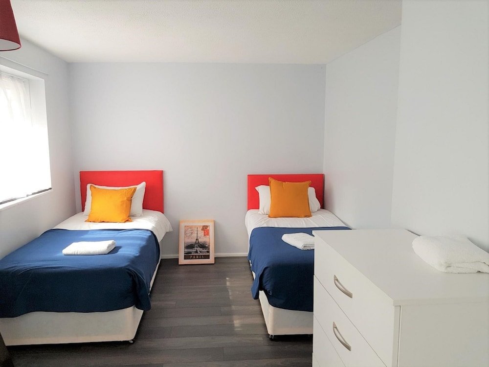 Фото Poynters House - Huku Kwetu Luton