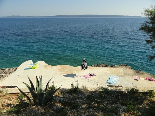 Гостиница Sea-view Holiday Home in Okrug Gornji With Balcony