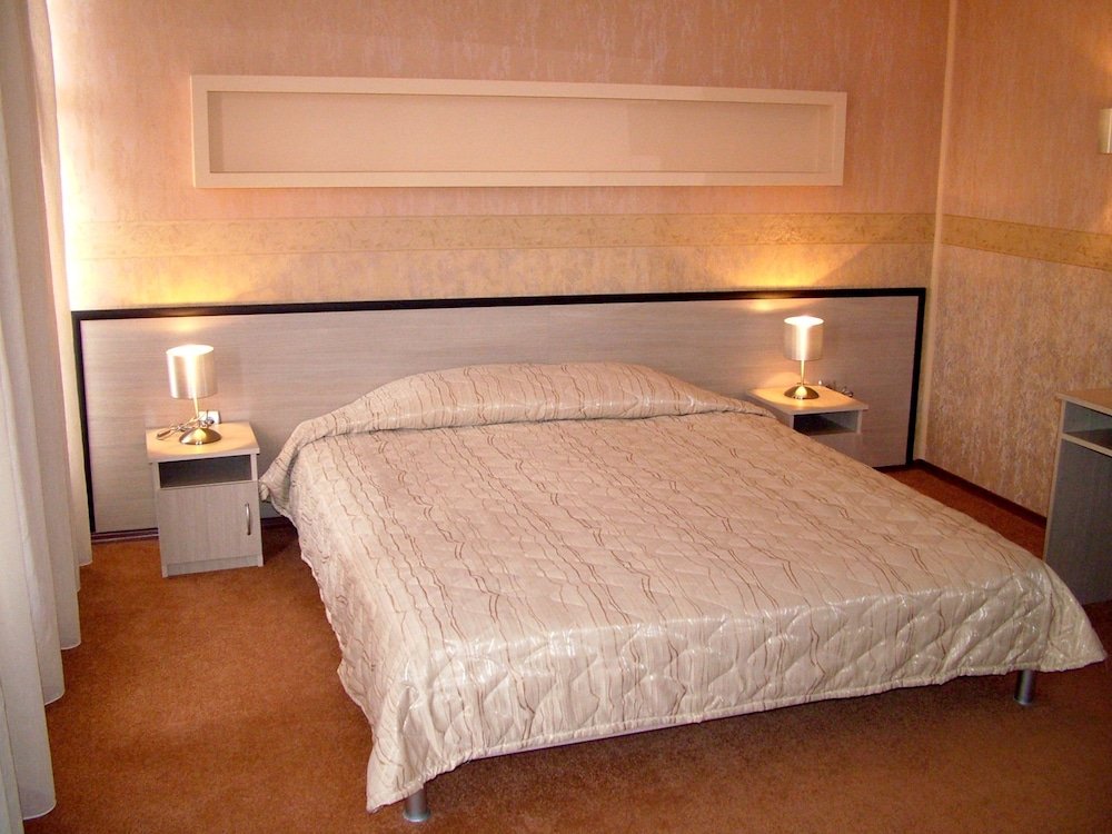 Фото Hotel Ustra