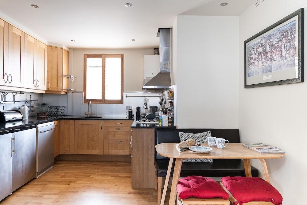 Фото Trendy 3Br Flat in Notting Hill