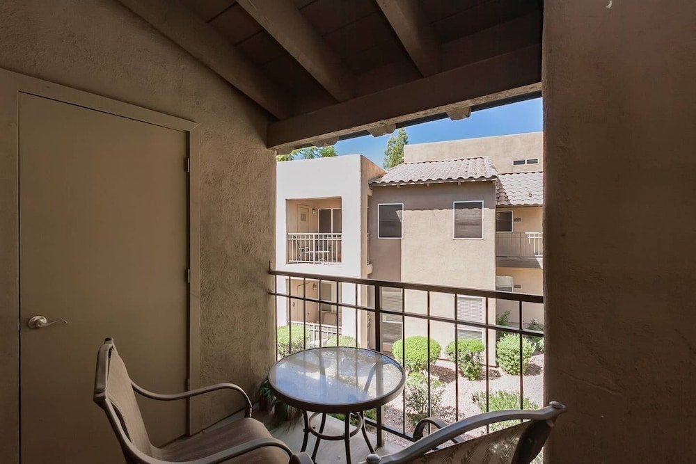 Фото Gorgeous North Scottsdale 2 Bdrm Condo