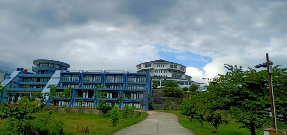 Hotel Revive Puncak Grand Smesco Hills Edufarm, West Java, photo