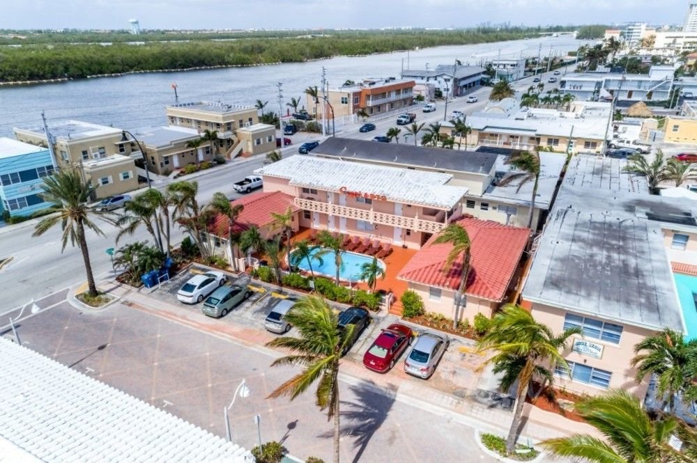 Фото Hollywood Beach Seagull