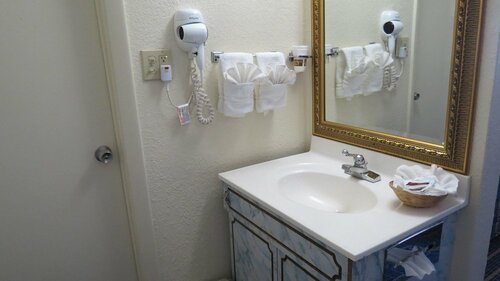 Гостиница Budget Host Airport Inn в Уотервилле