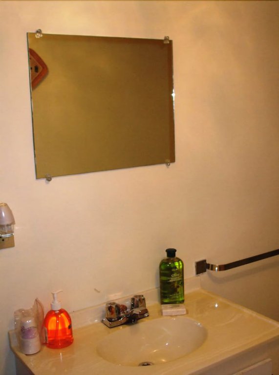 Фото Niagara Falls Cottage Rental - Craig House