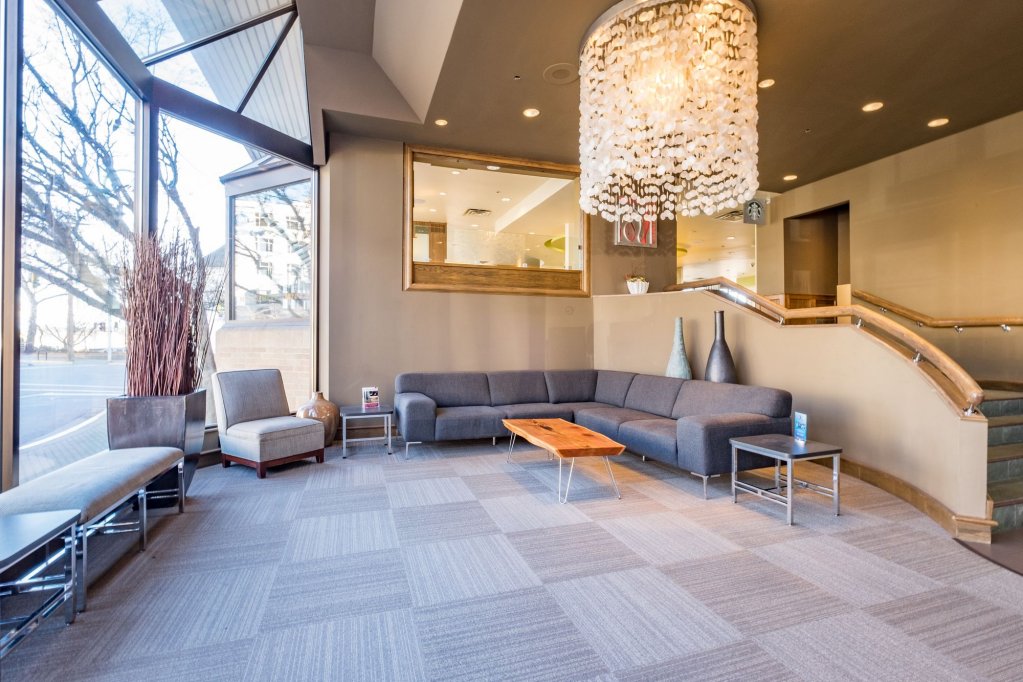 Фото Coast Bastion Hotel