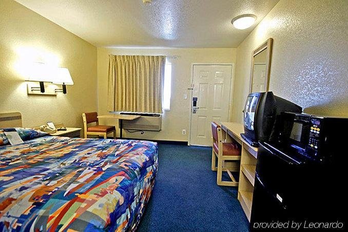 Фото Motel 6 Phoenix, Az - West