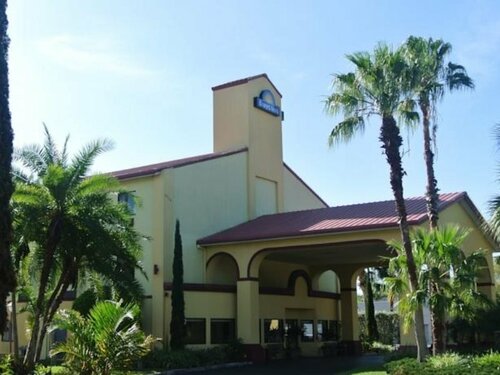 Гостиница Days Inn by Wyndham Sarasota I-75