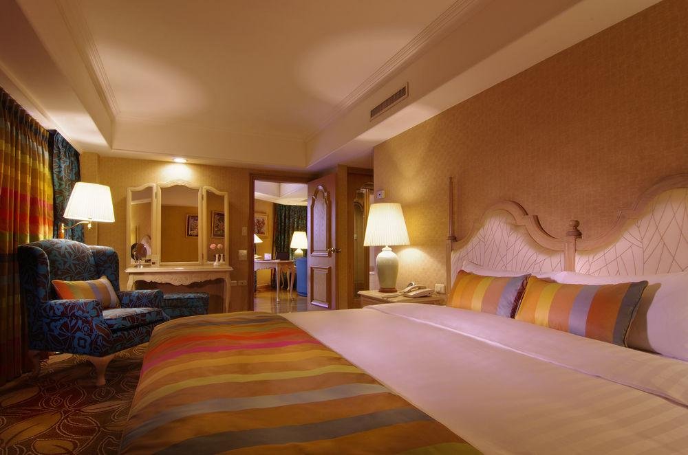 Фото The Riviera Hotel