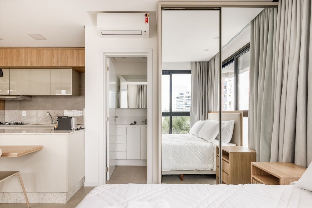 Фото Roomin i Zee i Próximo a Beira Mar