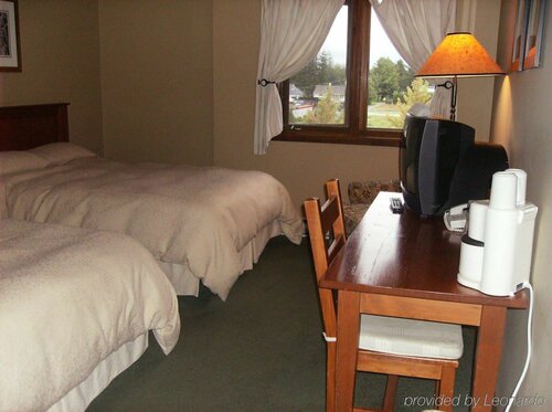 Внешний вид отеля Howe Sound Inn & Brewing Company в Скуамише, фото 1