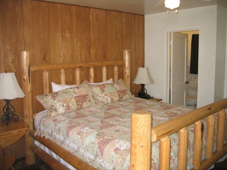 Фото Travelodge by Wyndham Dunsmuir