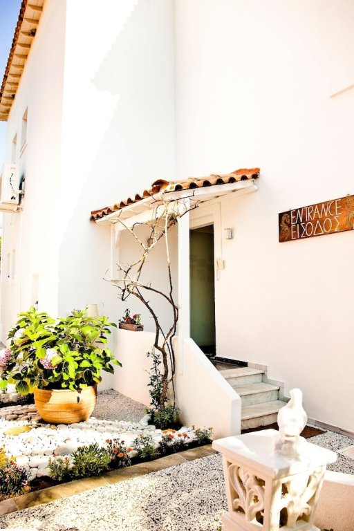Фото Mandraki Village Boutique Hotel