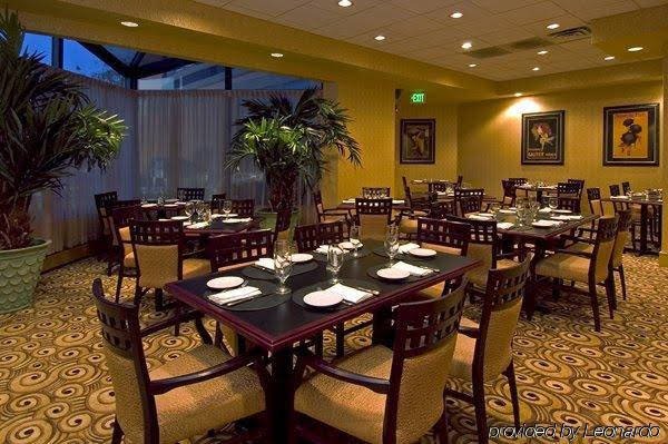 Фото DoubleTree by Hilton Hotel Largo-Washington Dc