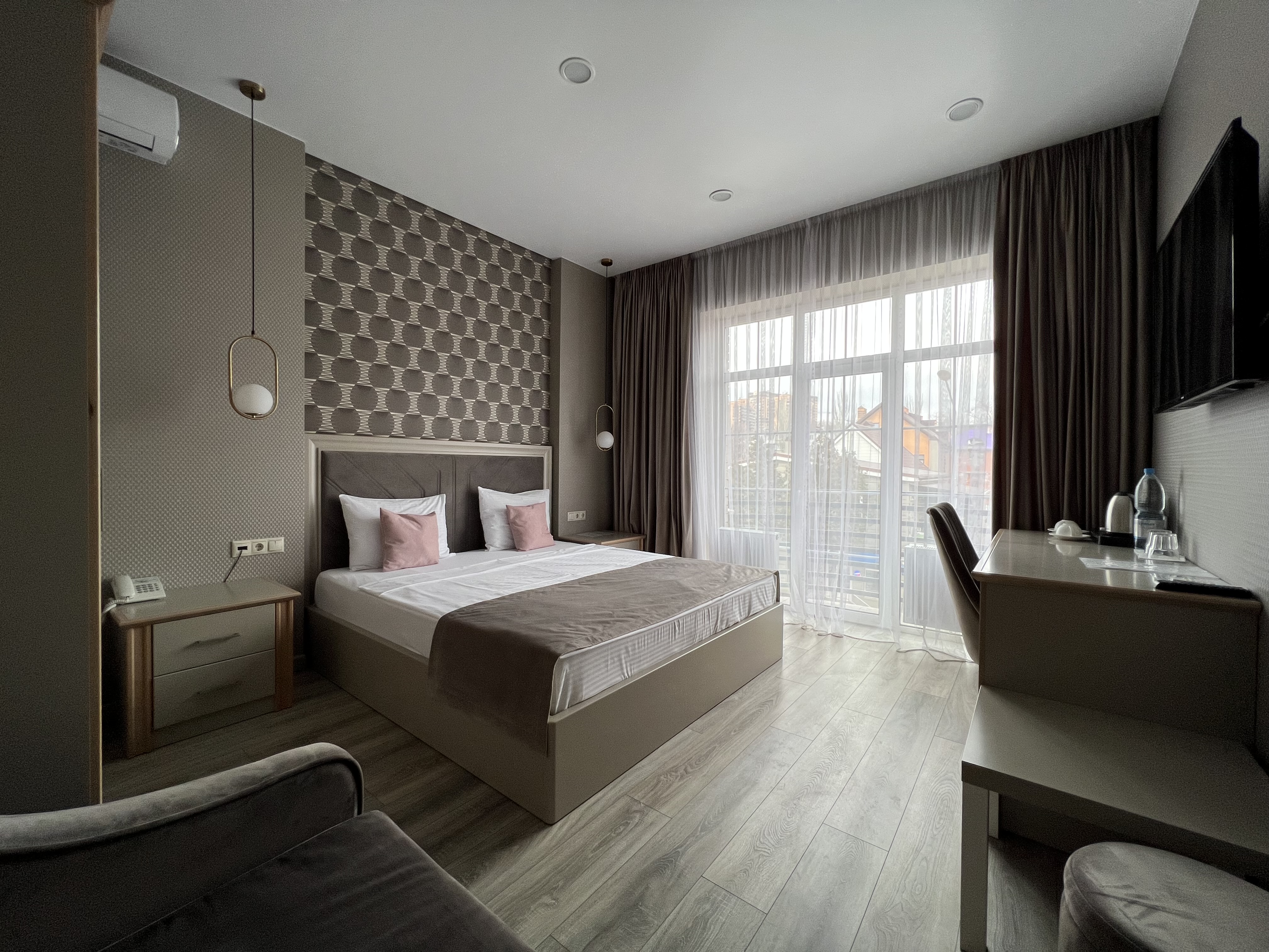 Фото отеля 1